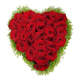 Canastillo Corazón de 24 Rosas rojas Canastillo Corazon de Rosas