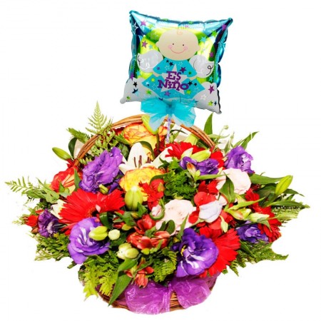 Hermoso Canastillo Para Nacimiento con Rosas y Flores mix más un Globo es un Niño