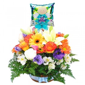 Canastillo Para Nacimiento con Rosas y Flores mix Primaverales más un Globo es un Niño Canastillo Para Nacimiento con Rosas y Flores mix Primaverales más un Globo es un Niño