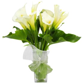 Florero con 10 Calas Blancas y flores mix Florero con 10 Calas Blancas y flores mix
