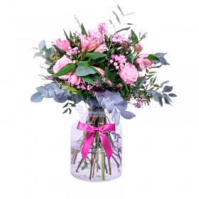 Florero Rústico con Flores mix Rosadas Eucalipto 6 Rosas Rosadas Astromelias Rosadas Limonios y Flores Silvestres Florero Rústico con Flores mix Rosadas Eucalipto 6 Rosas Rosadas Astromelias Rosadas Limonios y Flores Silvestres