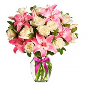 Florero con 12 Rosas Blancas y 10 varas de Liliums Rosados Florero con 12 Rosas Blancas y 10 varas de Liliums Rosados
