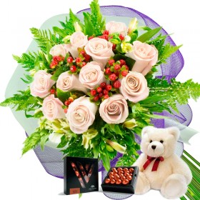 Oferta Ramo 12 Rosas Blancas + Chocolate Gragea Varsovienne y Peluche Oferta Ramo 12 Rosas Blancas + Chocolate Gragea Varsovienne y Peluche
