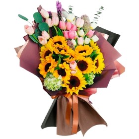 Ramo de 10 Girasoles Más 20 Tulipanes Eucalipto y Flores de Temporada Ramo de 10 Girasoles Más 20 Tulipanes Eucalipto y Flores de Temporada