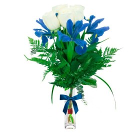 Florero de 4 Rosas Blancas y 3 Iris Florero de 4 Rosas Blancas y 3 Iris