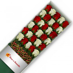 CAJA DE 30 ROSAS ROJAS Y BLANCAS