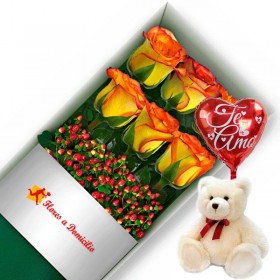 OFERTA DE CAJA CON 6 ROSAS CIRCUS + PELUCHE Y GLOBO TE AMO Oferta de Caja con 6 Rosas Circus más Peluche y Globo TE AMO